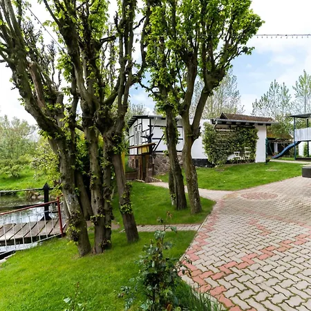 Lake-view In With Garden * Klein Pravtshagen