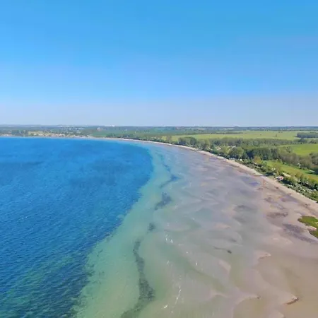 Lake-view In With Garden * Klein Pravtshagen