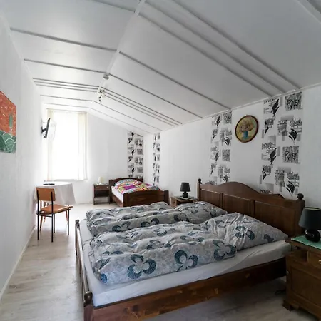 Апартаменты Lake-view In With Garden *