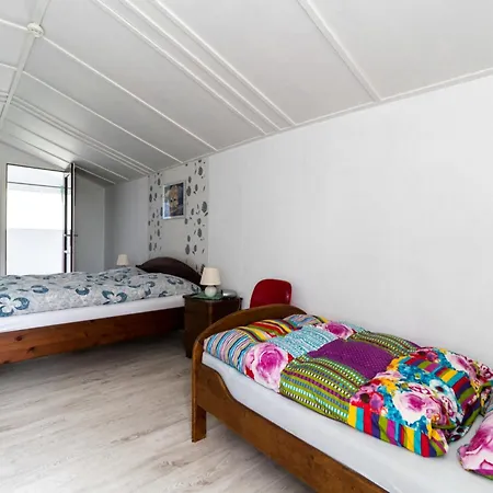 Lake-view In With Garden Lejlighed *