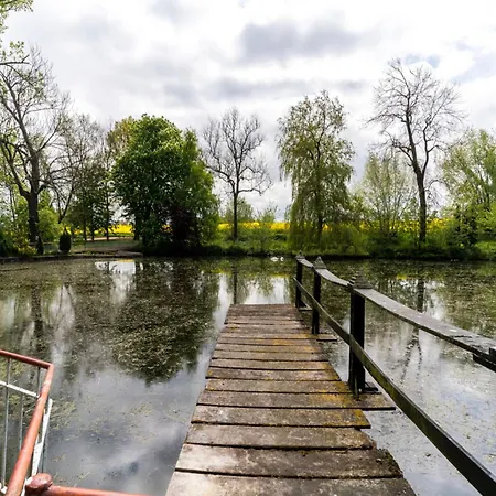Апартаменты Lake-view In With Garden *