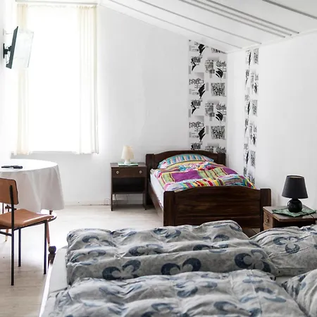 Lake-view In With Garden Lejlighed *