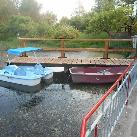 Lake-view In With Garden Lejlighed